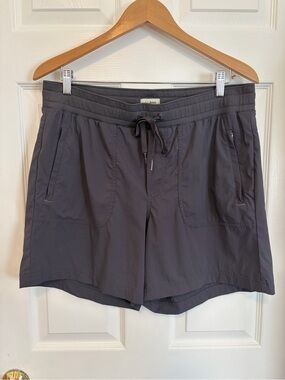 L.L. Bean Women's Vista Camp Shorts Granite Gray Size Large Hiking Lightweight